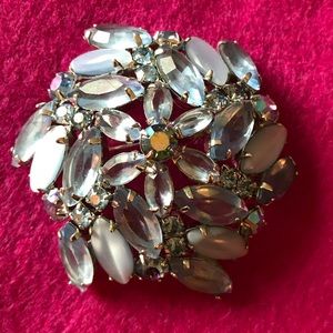 Vintage Weiss Brooch